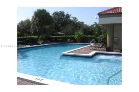 Снять в аренду кондоминиум в Форт-Лодердейл, Флорида 1 спальня, 58.71м2, № 1949688 - фото 2