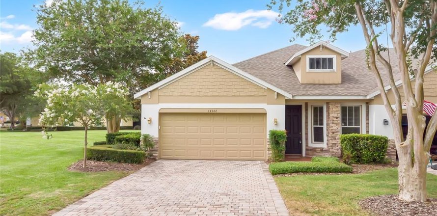 Townhouse in Sorrento, Florida 3 bedrooms, 140.19 sq.m. № 2151113