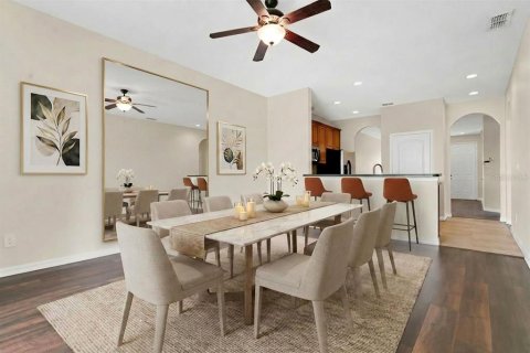 Townhouse in Sorrento, Florida 3 bedrooms, 140.19 sq.m. № 2151113 - photo 13