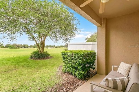 Townhouse in Sorrento, Florida 3 bedrooms, 140.19 sq.m. № 2151113 - photo 19