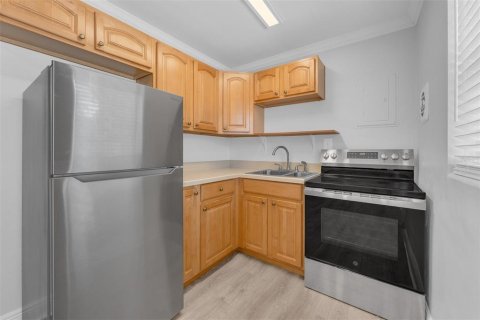 Купить кондоминиум в Винтер-Парк, Флорида 3 комнаты, 54.07м2, № 2147483 - фото 3