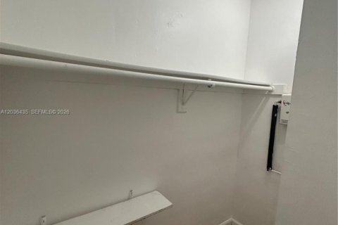 Appartement à louer à Fort Lauderdale, Floride: 1 chambre, 243.78 m2 № 2084370 - photo 8