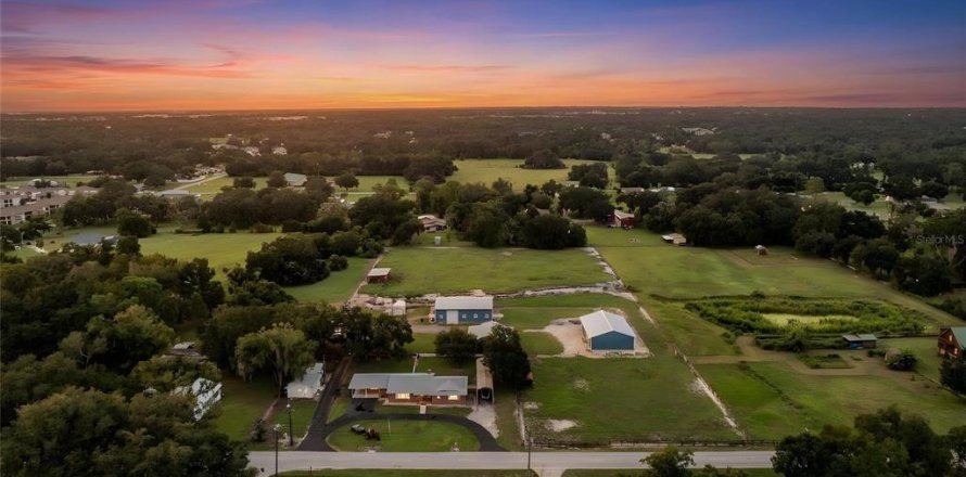 Villa ou maison à Lakeland, Floride 3 chambres, 182.18 m2 № 2412726