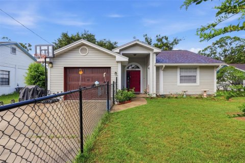 Villa ou maison à Plant City, Floride 3 chambres, 103.59 m2 № 2133424