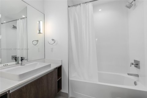 Купить кондоминиум в Майами, Флорида 2 спальни, 166.67м2, № 2154074 - фото 18