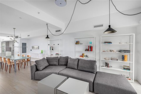 Купить кондоминиум в Майами, Флорида 2 спальни, 166.67м2, № 2154074 - фото 12