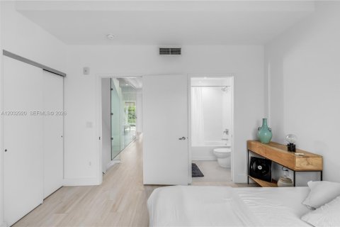 Купить кондоминиум в Майами, Флорида 2 спальни, 166.67м2, № 2154074 - фото 17
