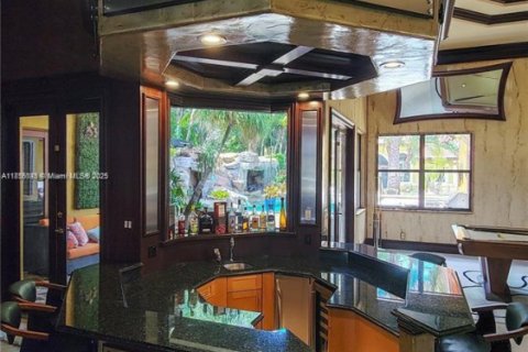 Casa en venta en Davie, Florida, 6 dormitorios, 425.49 m2 № 1978354 - foto 4
