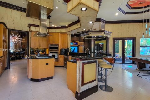 Casa en venta en Davie, Florida, 6 dormitorios, 425.49 m2 № 1978354 - foto 12