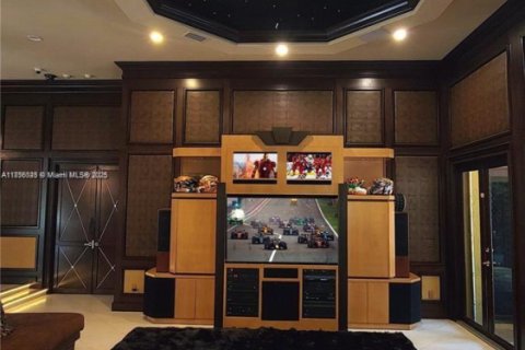 Casa en venta en Davie, Florida, 6 dormitorios, 425.49 m2 № 1978354 - foto 5