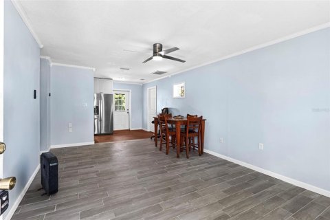 House in Orlando, Florida 3 bedrooms, 94.95 sq.m. № 1856256 - photo 6
