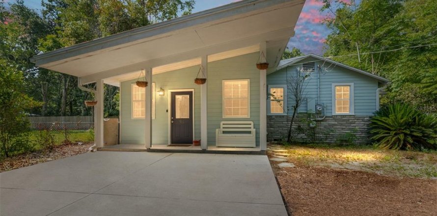House in Gainesville, Florida 3 bedrooms, 135.08 sq.m. № 1870467