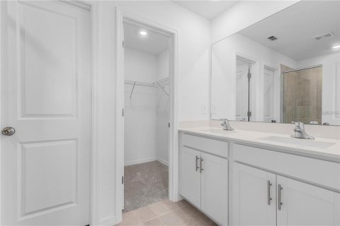 Townhouse in Bradenton, Florida 3 bedrooms, 125.6 sq.m. № 1866125 - photo 17