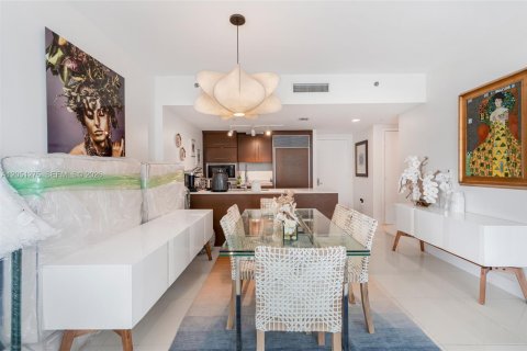 Condo in Miami, Florida, 1 bedroom  № 2190009 - photo 14