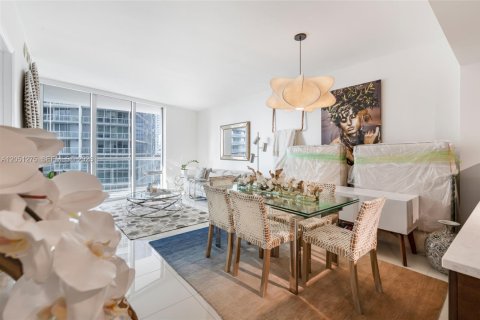 Condo in Miami, Florida, 1 bedroom  № 2190009 - photo 10