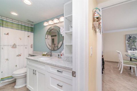 Condo in Fort Myers, Florida, 2 bedrooms  № 1957050 - photo 8