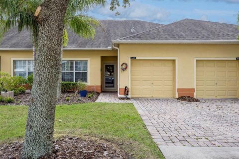 Casa en Clermont, Florida 2 dormitorios, 127.65 m2 № 2387392