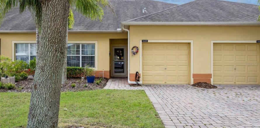 Casa en Clermont, Florida 2 dormitorios, 127.65 m2 № 2387392