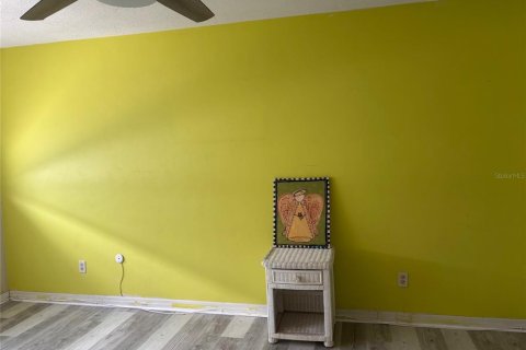 House in Largo, Florida 1 bedroom, 77.11 sq.m. № 1644158 - photo 12