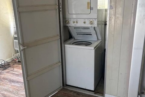 House in Largo, Florida 1 bedroom, 77.11 sq.m. № 1644158 - photo 19