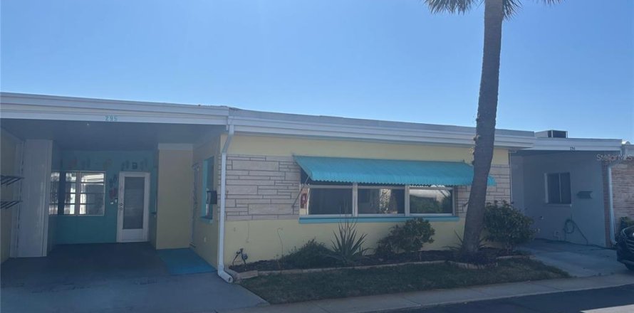 House in Largo, Florida 1 bedroom, 77.11 sq.m. № 1644158