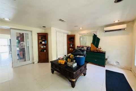 Купить виллу или дом в Опа-Локка, Флорида 4 спальни, 156.08м2, № 1943539 - фото 10