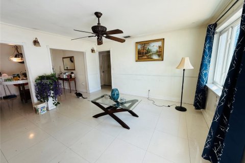 Купить виллу или дом в Опа-Локка, Флорида 4 спальни, 156.08м2, № 1943539 - фото 5
