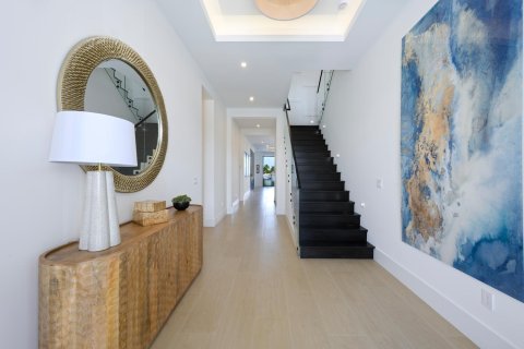 House in Palm Beach Gardens, Florida 6 bedrooms, 659.61 sq.m. № 2253649 - photo 3