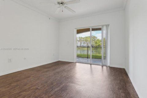 Condominio en venta en Pembroke Pines, Florida, 1 dormitorio, 64.1 m2 № 2244368 - foto 17