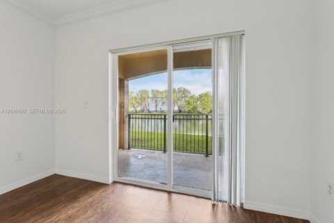 Condominio en venta en Pembroke Pines, Florida, 1 dormitorio, 64.1 m2 № 2244368 - foto 7
