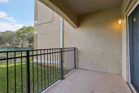 Condominio en venta en Pembroke Pines, Florida, 1 dormitorio, 64.1 m2 № 2244368 - foto 6