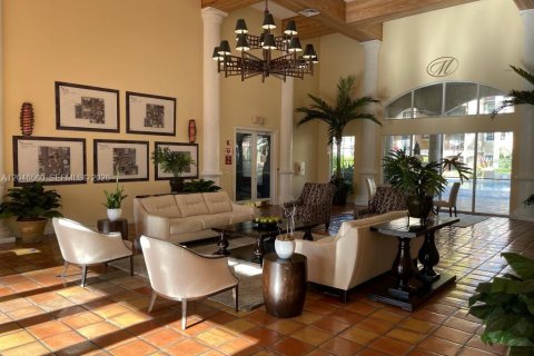 Condominio en venta en Pembroke Pines, Florida, 1 dormitorio, 64.1 m2 № 2244368 - foto 3