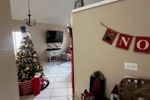 Villa ou maison à vendre à Coral Springs, Floride: 4 chambres, 202.9 m2 № 1966713 - photo 4