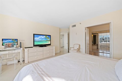 Купить кондоминиум в Авентура, Флорида 2 спальни, 126.44м2, № 1938872 - фото 17