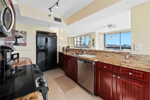 Купить кондоминиум в Авентура, Флорида 2 спальни, 126.44м2, № 1938872 - фото 14