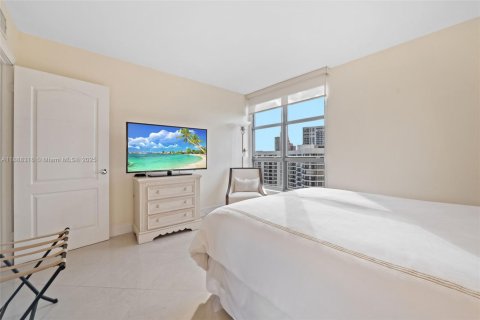 Купить кондоминиум в Авентура, Флорида 2 спальни, 126.44м2, № 1938872 - фото 23