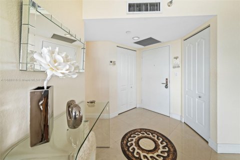 Купить кондоминиум в Авентура, Флорида 2 спальни, 126.44м2, № 1938872 - фото 5