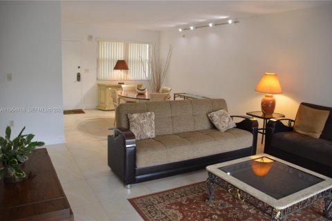Apartamento en Miami, Florida 2 dormitorios, 119.57 m2 № 2009139