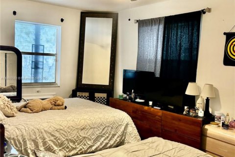 Condo in Hollywood, Florida, 2 bedrooms  № 2013833 - photo 7