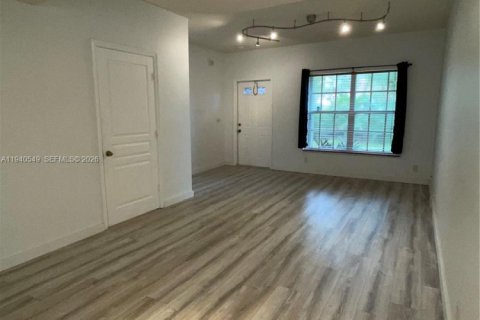 Touwnhouse à louer à Weston, Floride: 2 chambres, 103.12 m2 № 1999266 - photo 6