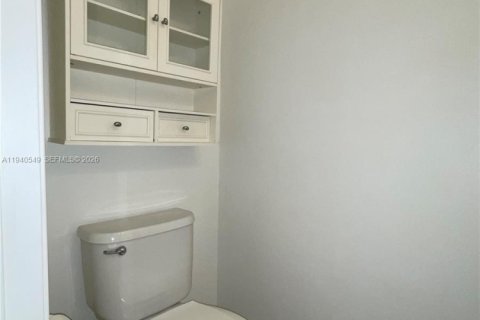 Touwnhouse à louer à Weston, Floride: 2 chambres, 103.12 m2 № 1999266 - photo 8