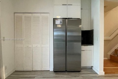 Touwnhouse à louer à Weston, Floride: 2 chambres, 103.12 m2 № 1999266 - photo 11