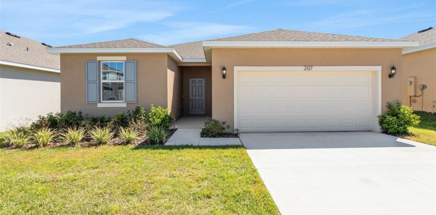 House in Lake Wales, Florida 4 bedrooms, 163.32 sq.m. № 1680660
