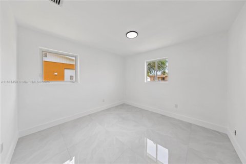 House in Homestead, Florida 4 bedrooms, 148.83 sq.m. № 1783961 - photo 18