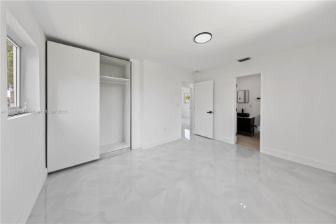House in Homestead, Florida 4 bedrooms, 148.83 sq.m. № 1783961 - photo 14