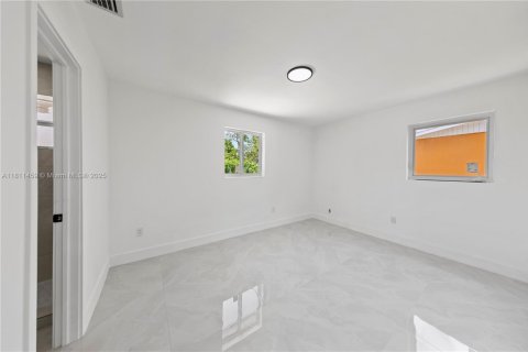 House in Homestead, Florida 4 bedrooms, 148.83 sq.m. № 1783961 - photo 19
