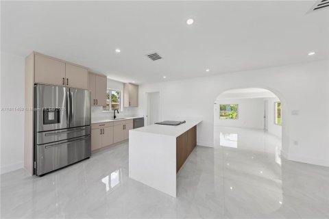 House in Homestead, Florida 4 bedrooms, 148.83 sq.m. № 1783961 - photo 7