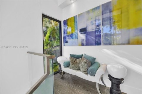 Купить виллу или дом в Майами, Флорида 5 спален, 348.29м2, № 2053905 - фото 20