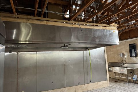 Купить коммерческую недвижимость в Лабель, Флорида № 2034543 - фото 6