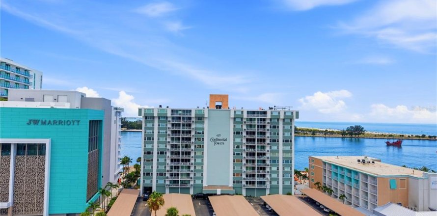 Condominio en Clearwater, Florida, 1 dormitorio  № 2296836